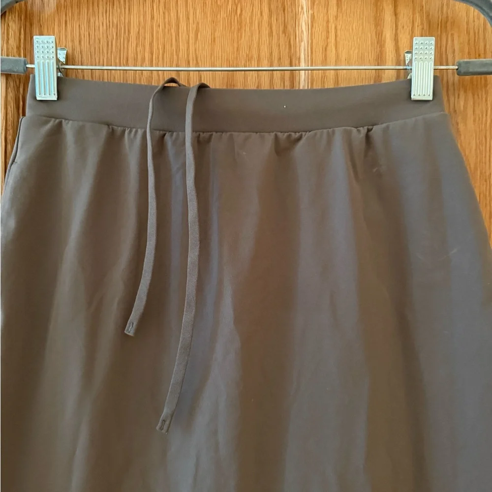 Classic Brown Maxi Skirt with Drawstring Waist - Picture 2 of 3